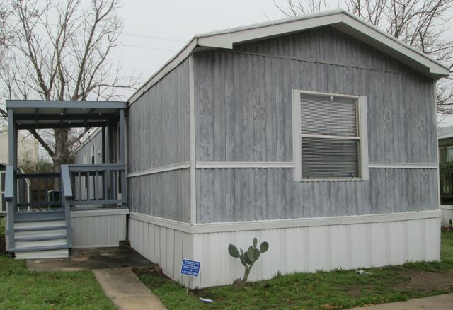 mobile home in park